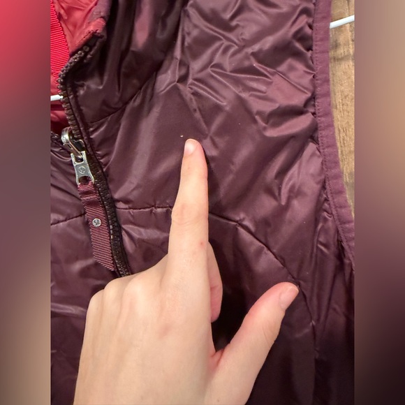 Lululemon Layer Up Vest
Bordeaux Drama / Prep Red size 8 - Picture 3 of 12